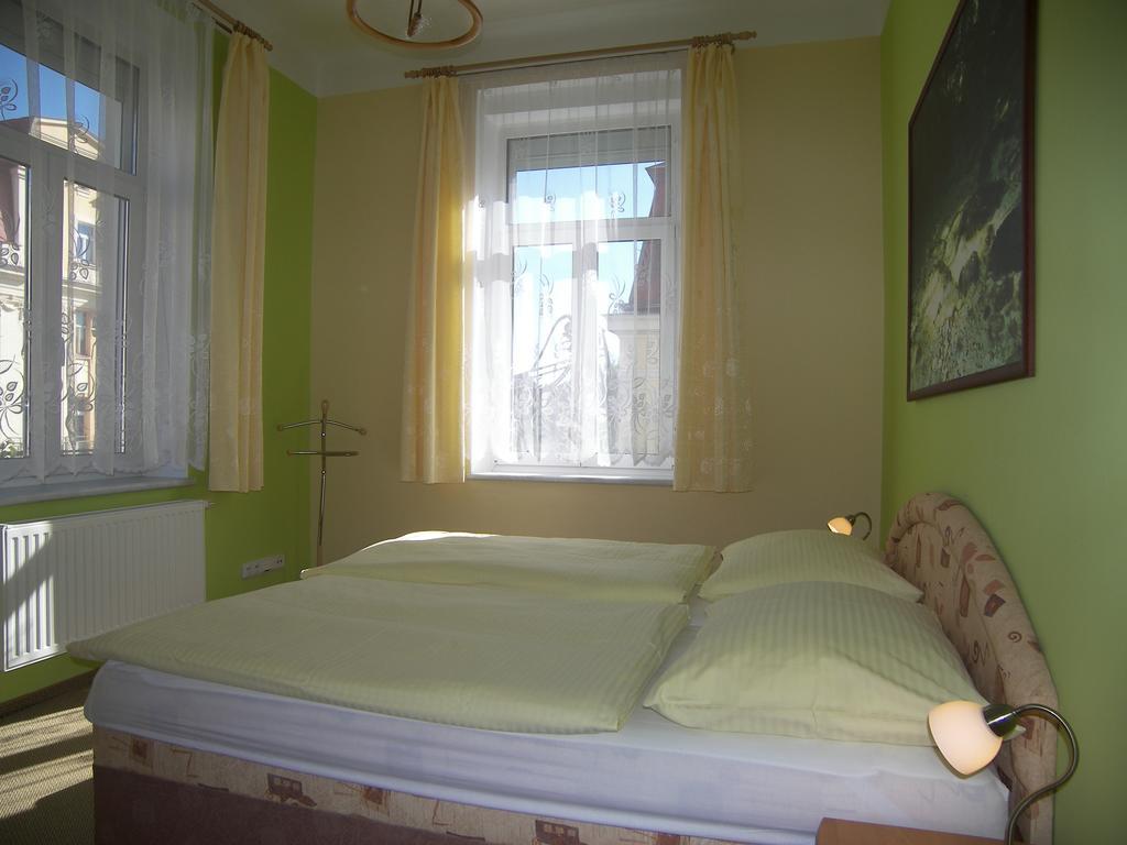 Homely Apartments Villa Christiana Mariánské Lázně Oda fotoğraf